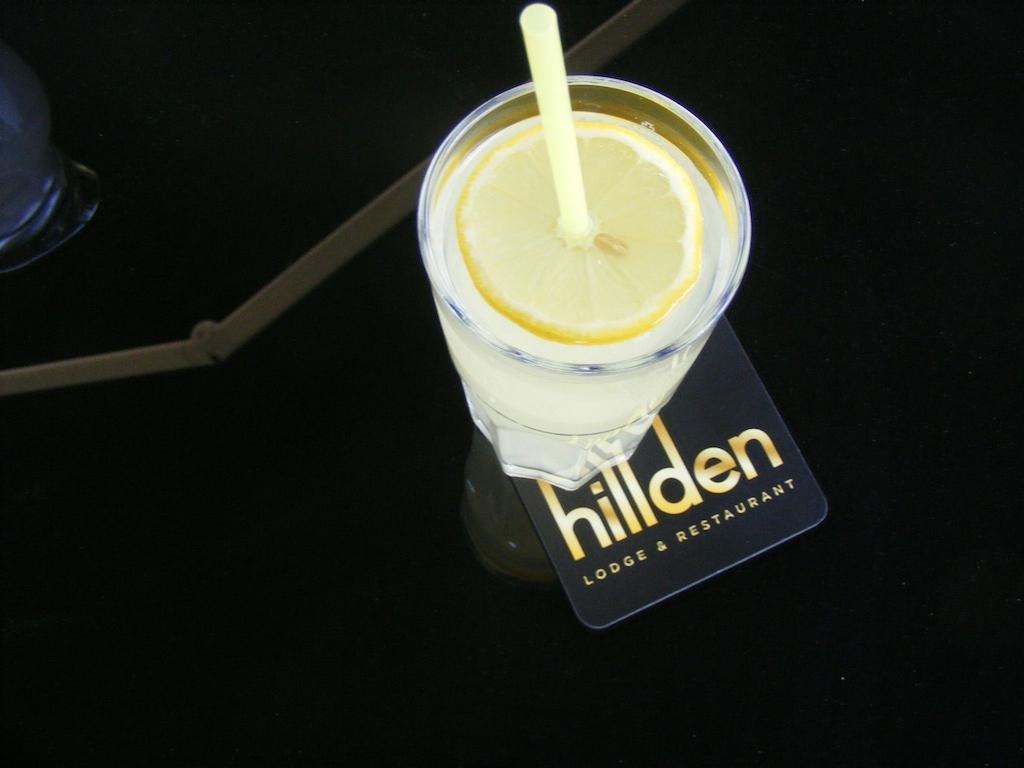 Hotel Hillden Lodge&Restaurant Drumu Carului المظهر الخارجي الصورة