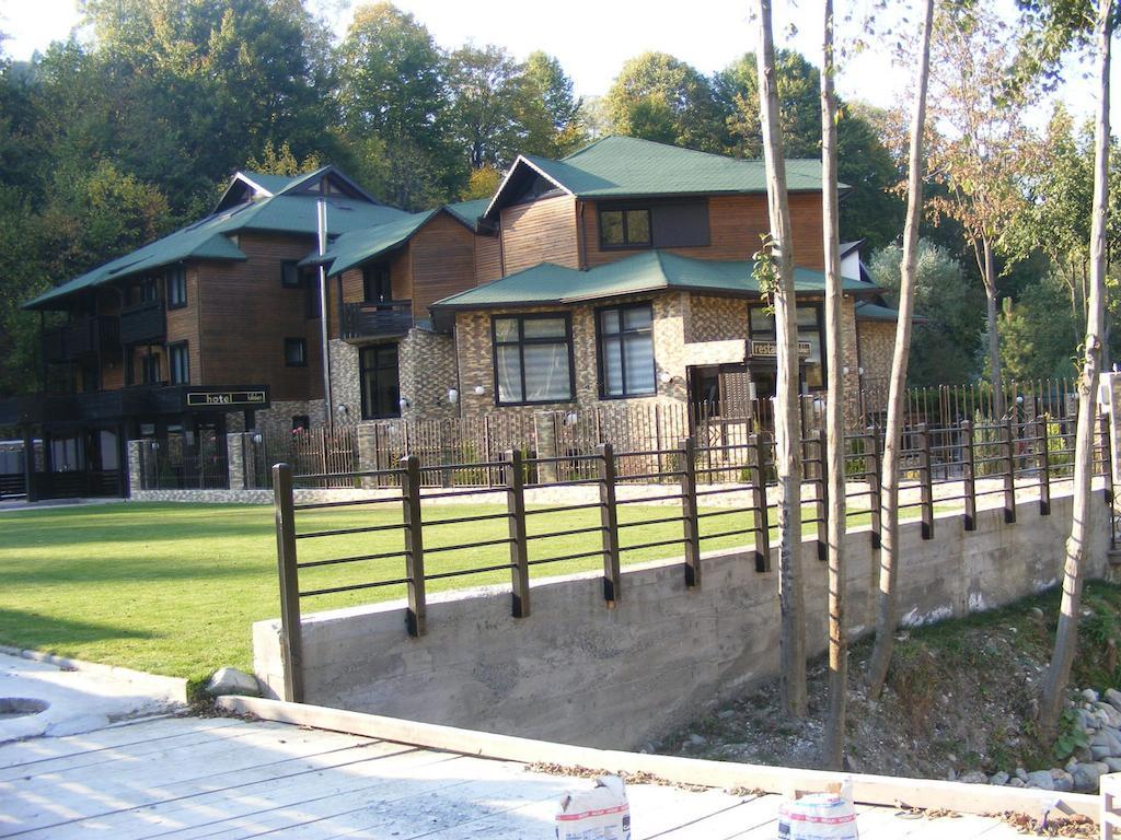 Hotel Hillden Lodge&Restaurant Drumu Carului المظهر الخارجي الصورة