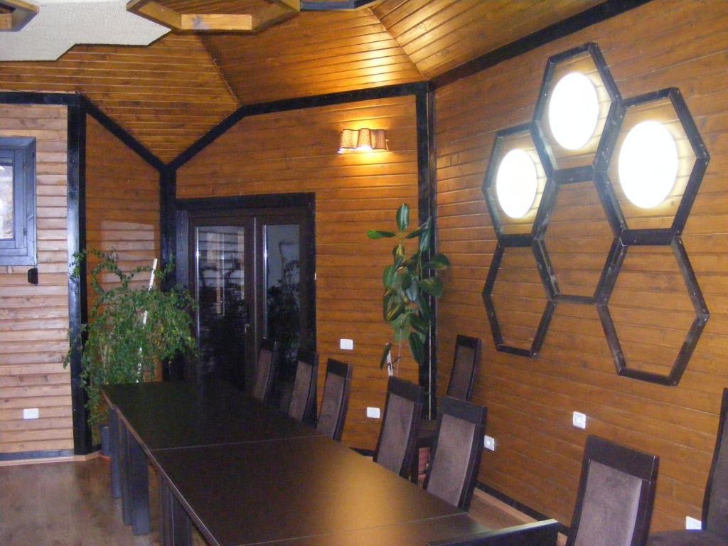 Hotel Hillden Lodge&Restaurant Drumu Carului المظهر الخارجي الصورة