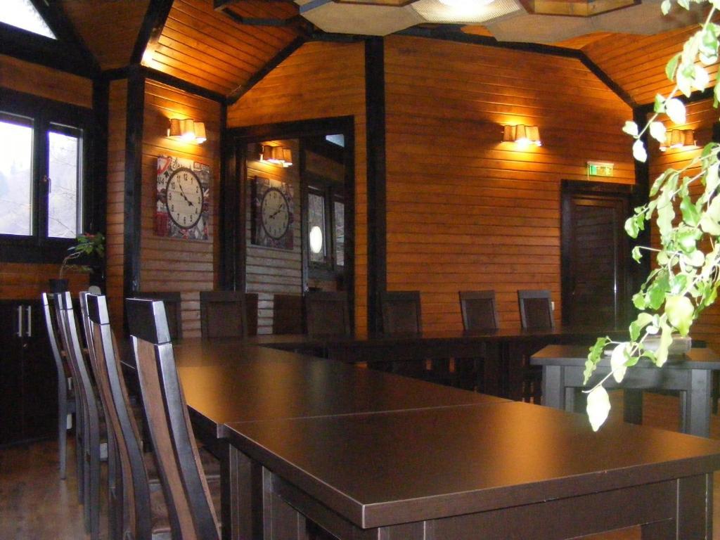Hotel Hillden Lodge&Restaurant Drumu Carului المظهر الخارجي الصورة