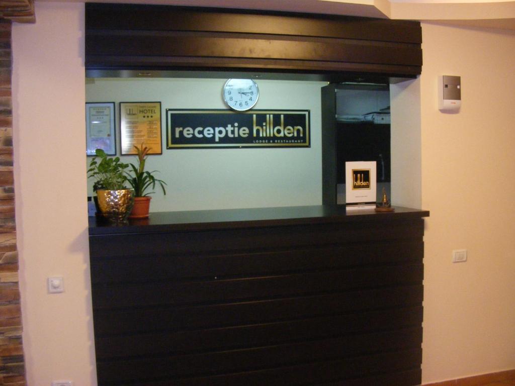 Hotel Hillden Lodge&Restaurant Drumu Carului المظهر الخارجي الصورة
