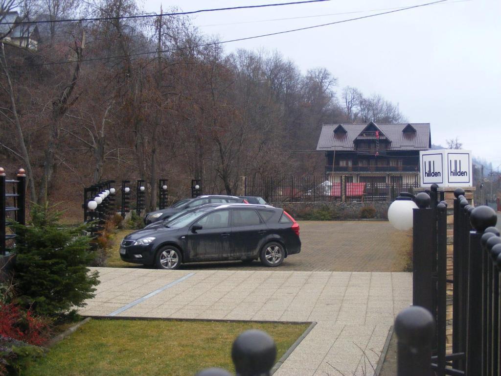 Hotel Hillden Lodge&Restaurant Drumu Carului المظهر الخارجي الصورة